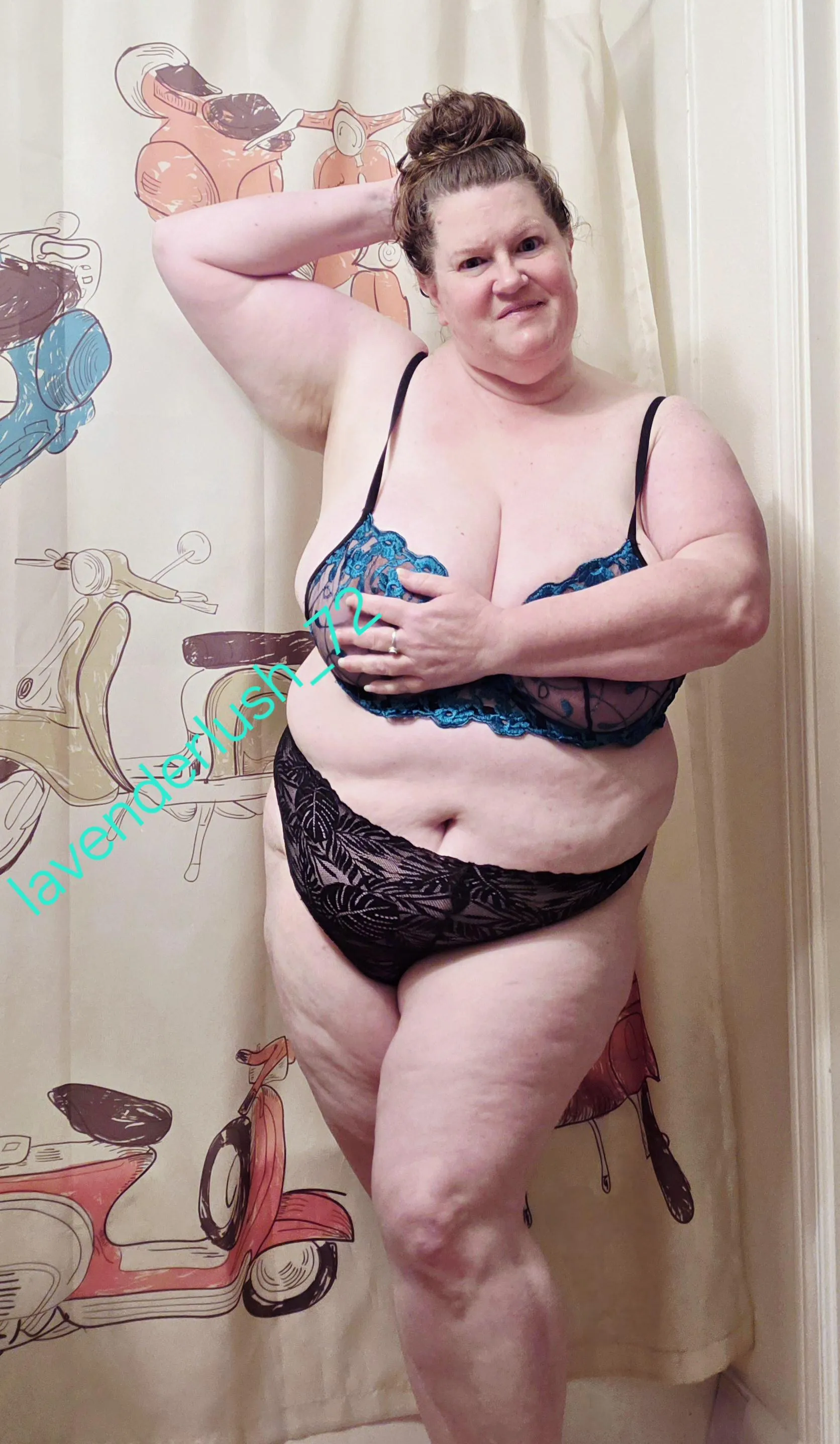 My milkshakes brings all the boys 😈 [F52]