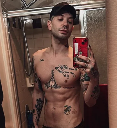 Scarlet bobo via ig story