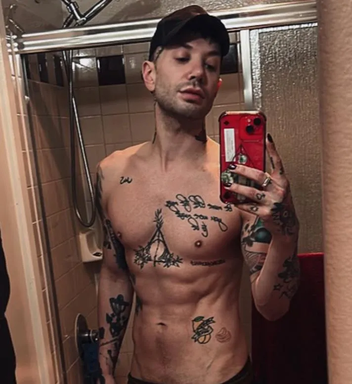 Scarlet bobo via ig story