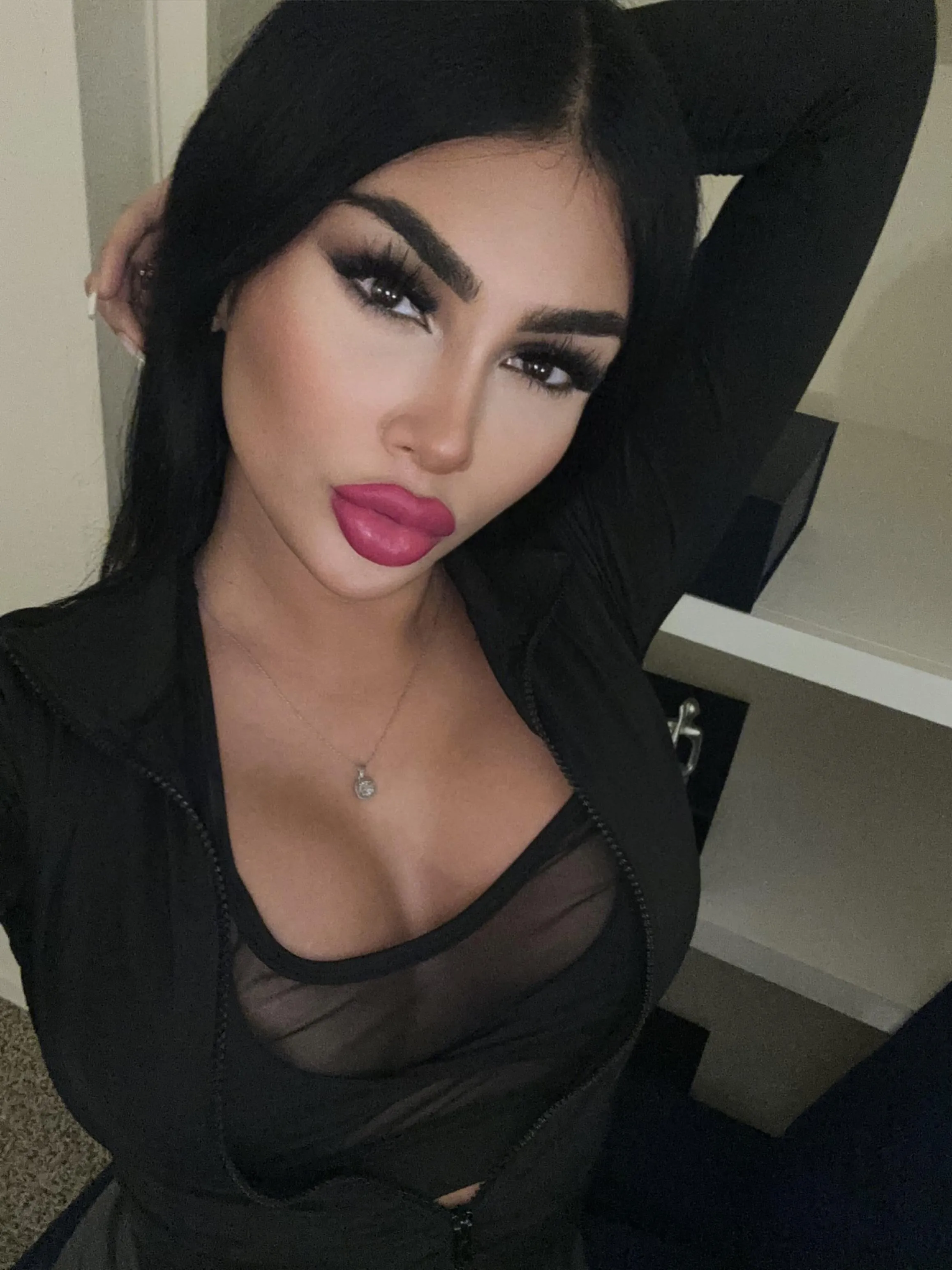 You came over to fuck but find out I’ve got a cock… what do you do?😅