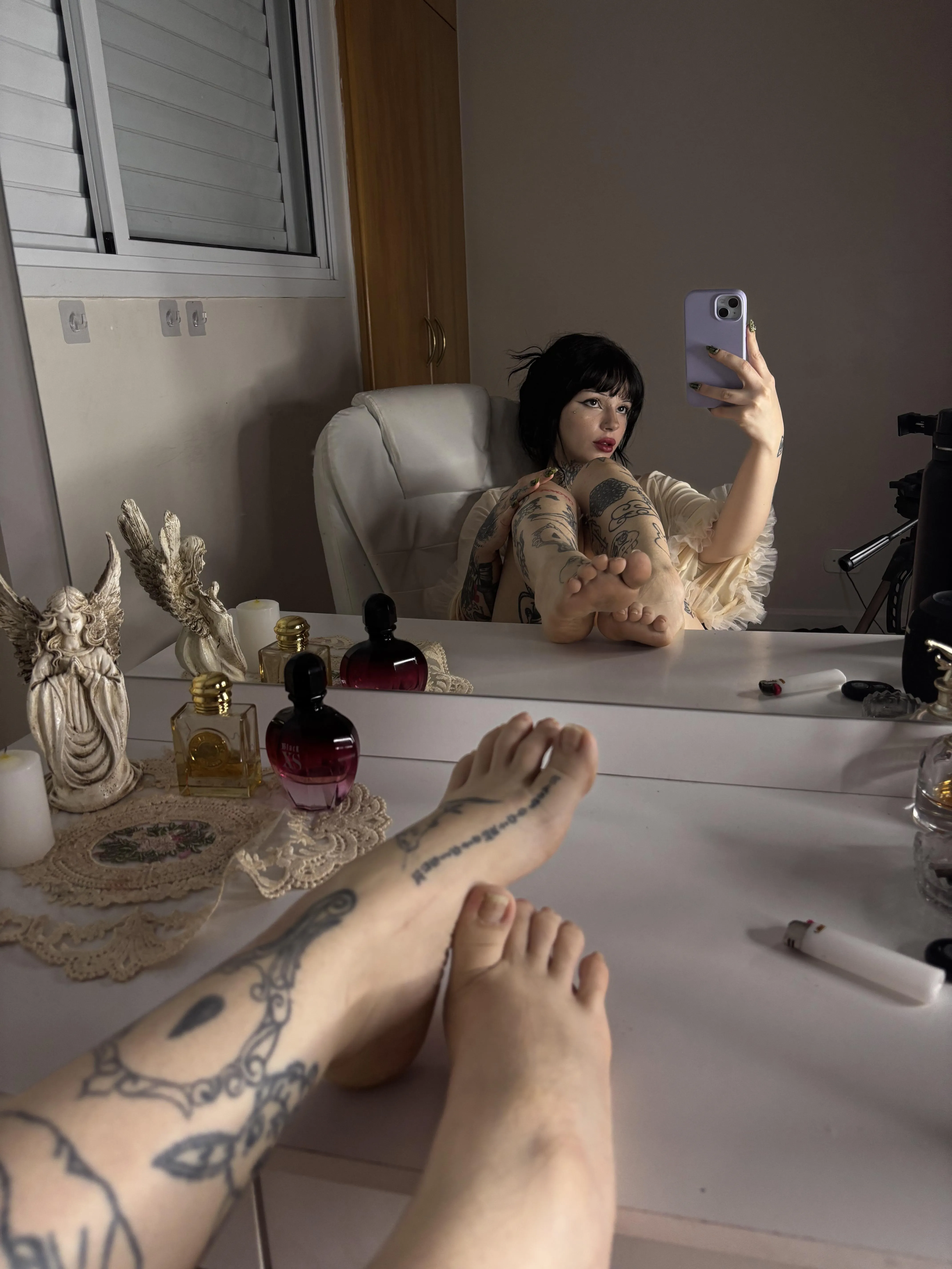 Your tongue and my feet have a date