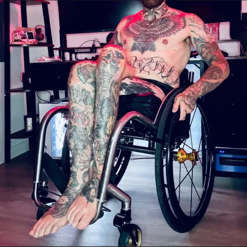 33 M Para | Happy HUMP day 😏 let’s have some fun?