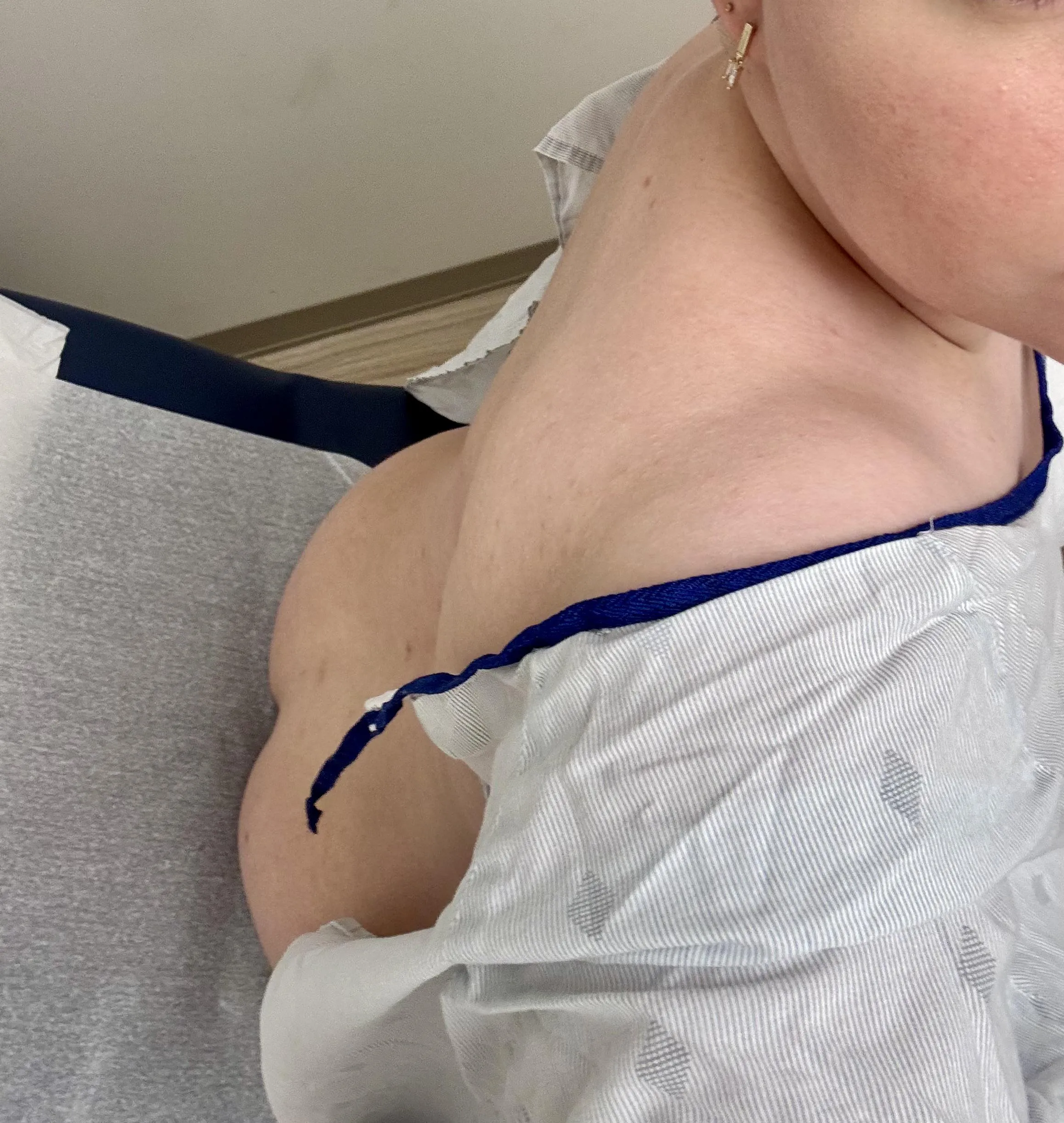 A (f)riend dared me to sneak a pic at the doctor’s office