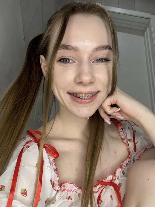 Are you okay with receiving a blowjob from a girl who has braces? 🤭