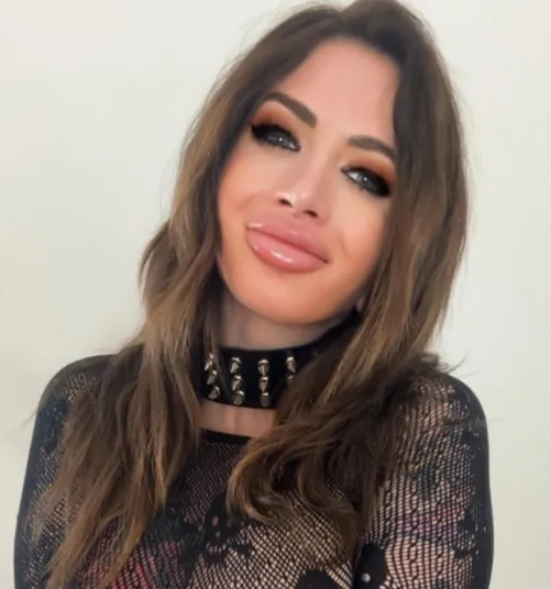 Do you think I could pull off red lipstick? If you say yes I’ll go get one tomorrow