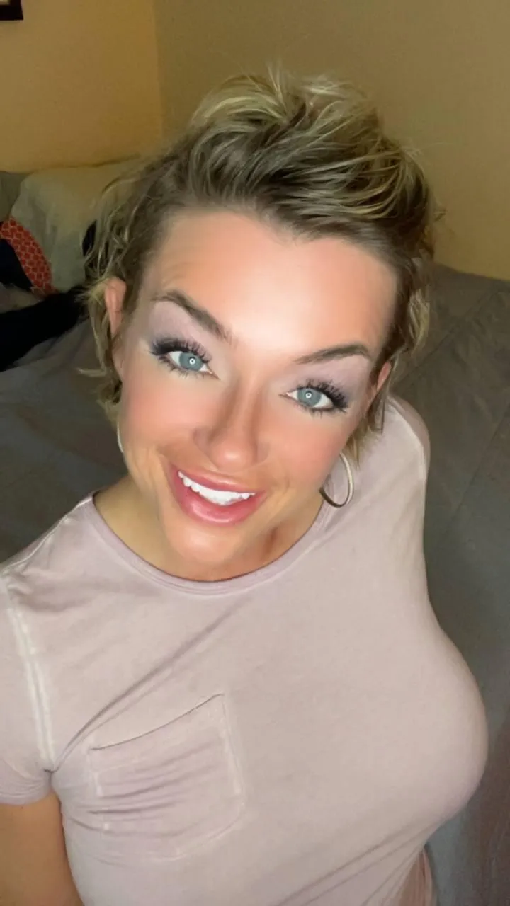 HI, nice to meet you, im your new married neighbour