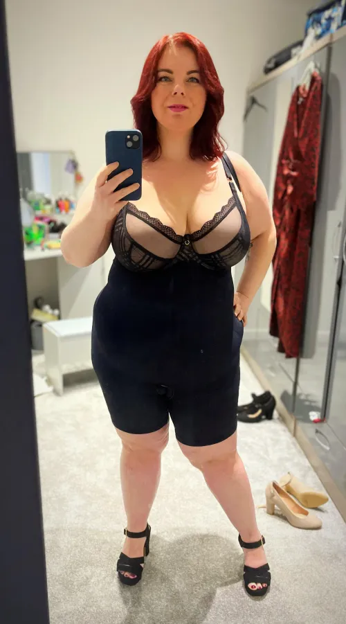 Is Shapewear Sexy? 😘