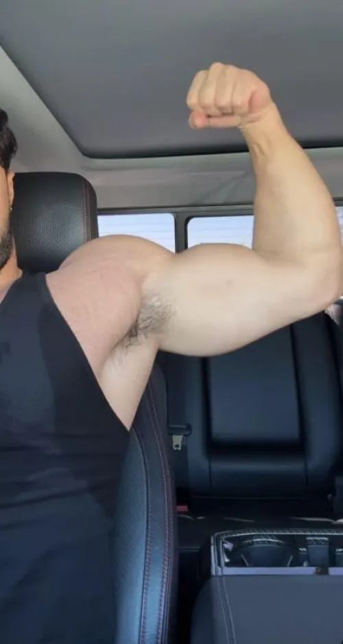 24m Arab - Get to work dad & hmu I’mhorny