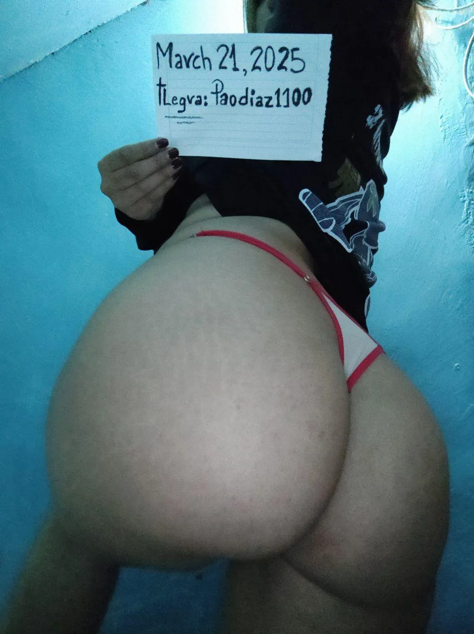 Available now, darling! Ask for my menu and live verification. 📲💗