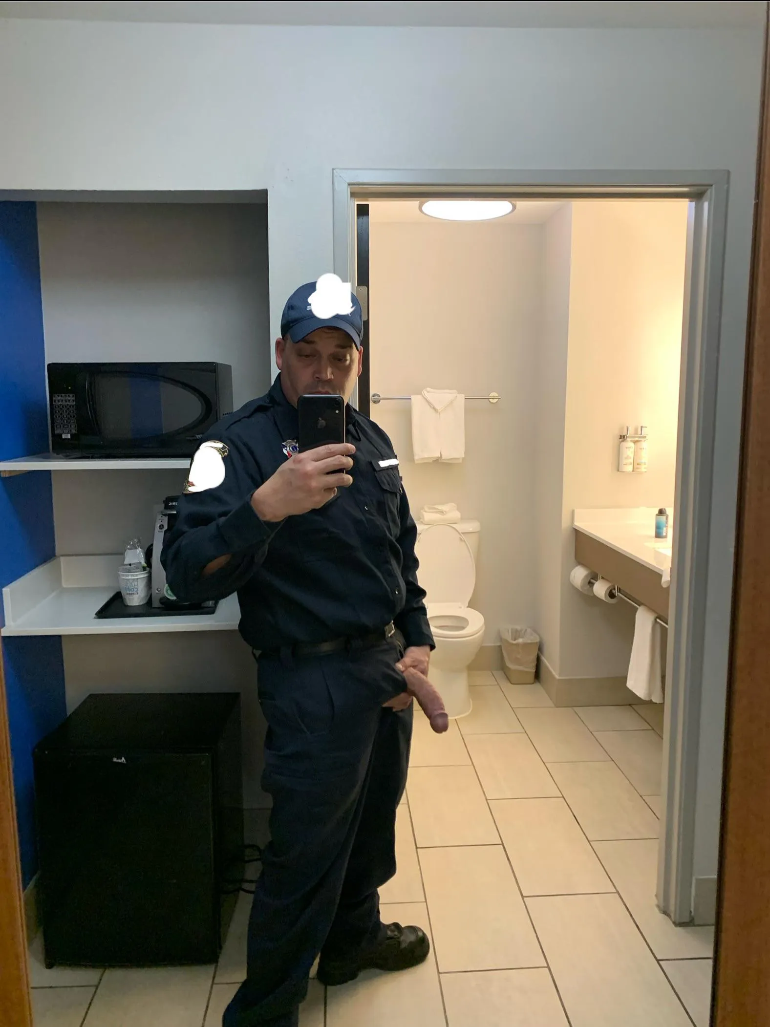 BWC Bull Fireman looking for a hotwife today