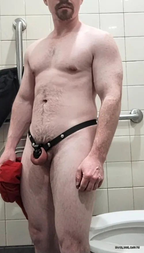 Can't help but strip in the Walmart bathroom and sneak a pic.