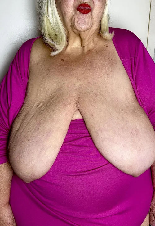 Do you like my red lips?