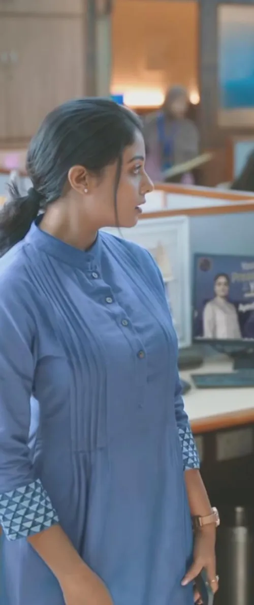 If anyone knows her from RIN advertisement please dm me.