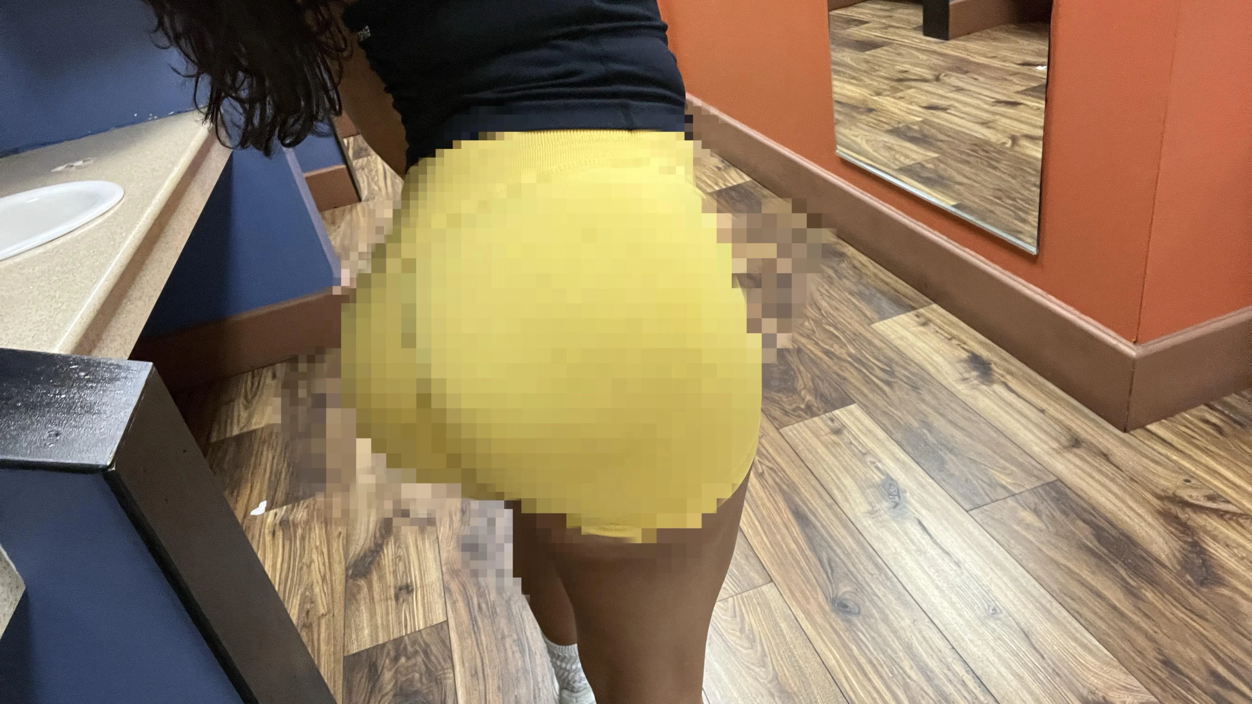 if you see a pixelated ass you owe me simp cash 💰