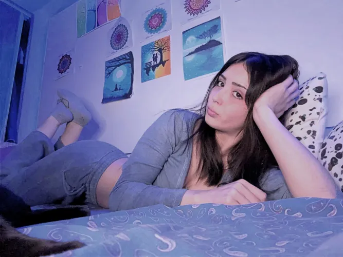 Is there really anyone who loves smelly feet? Like, what do you love the most , is it licking or sniffing them? [oc]