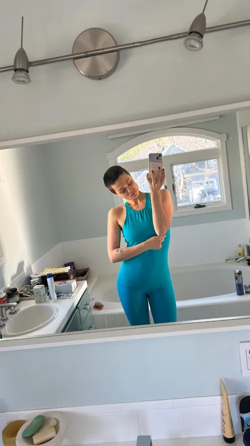 love my exercise outfit