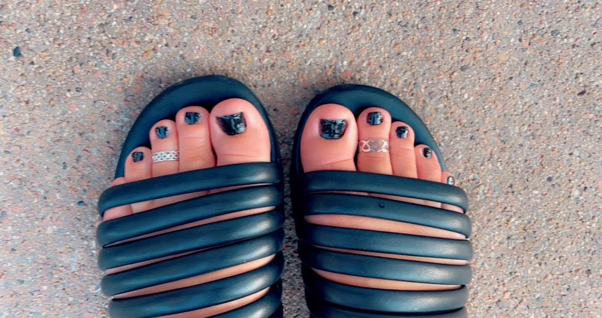 summer toe ready? 🤤 [oc]