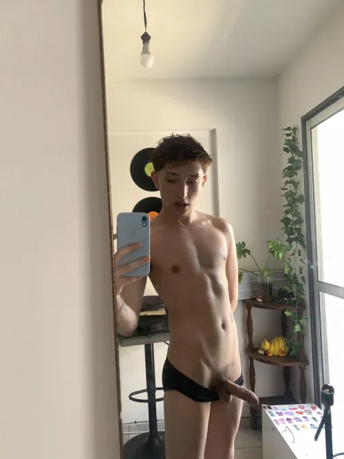 Upvote if you’re into skinny guys with big dicks