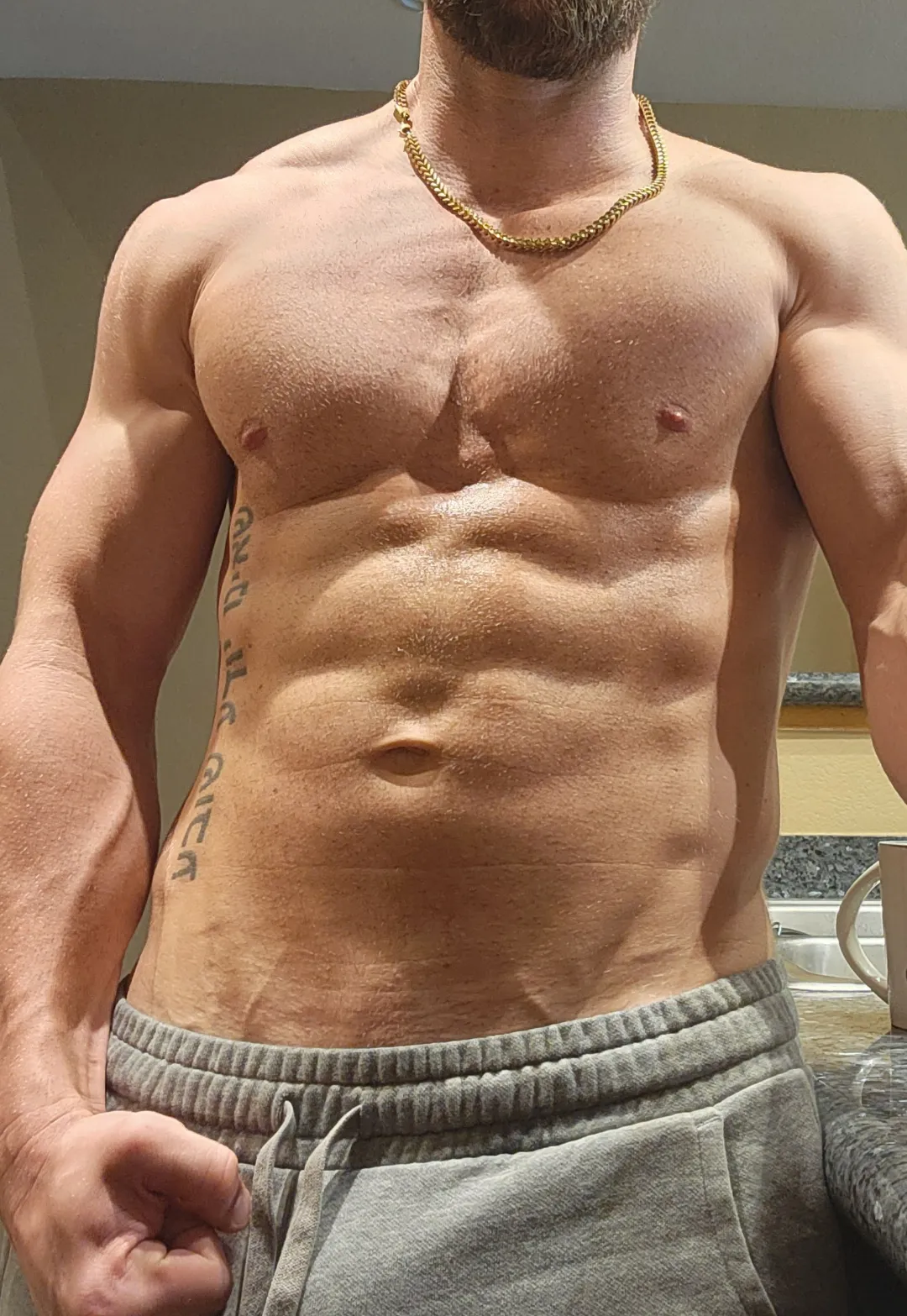 33[M4F] D2D Roofing salesman