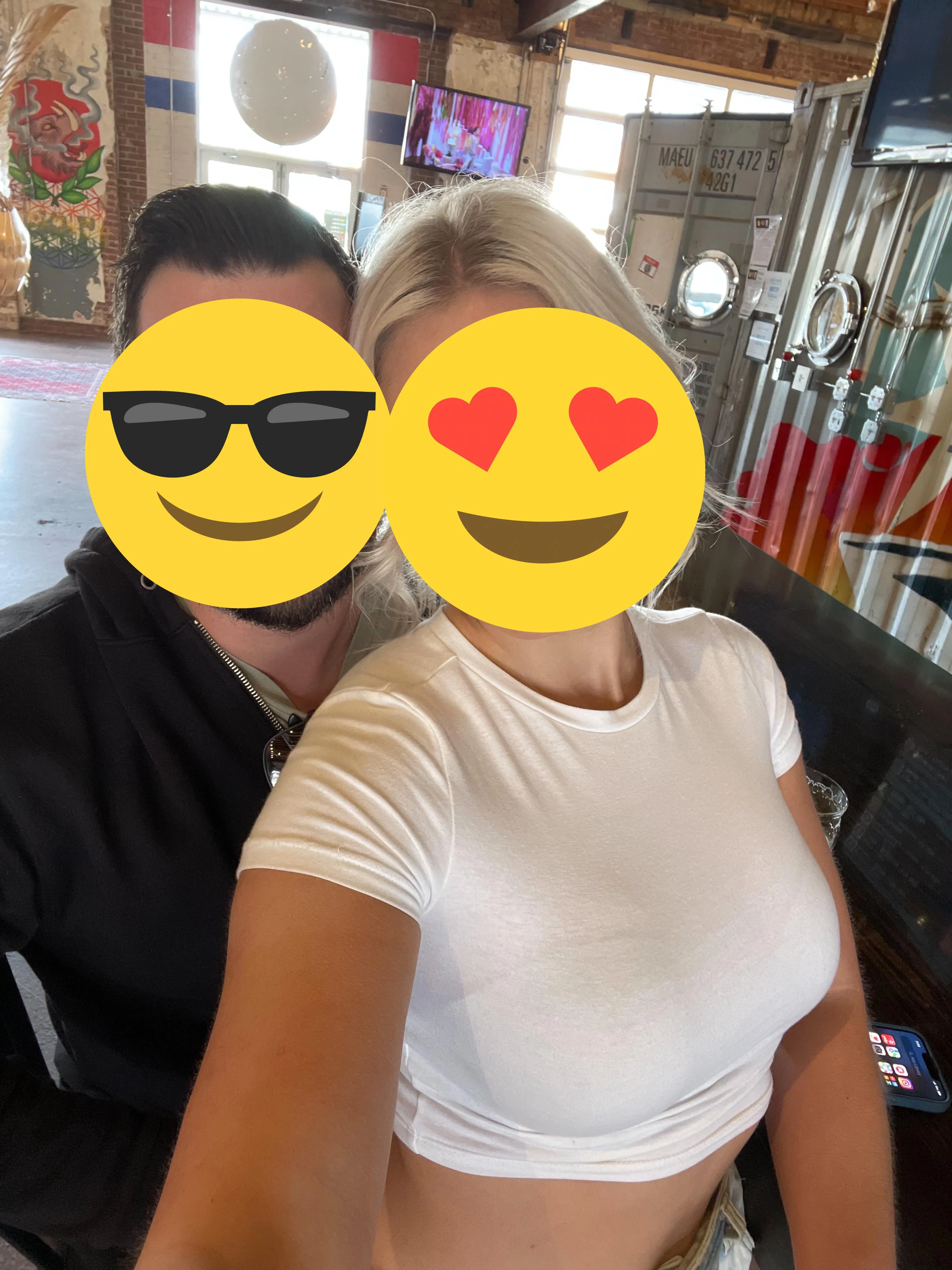 [36/34] [MF4/F] [Charlotte NC] Experienced couple looking for single ladies for sexy, easy and fun times