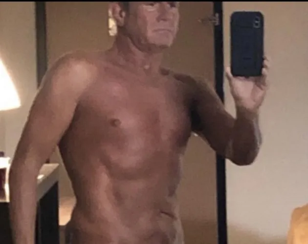 58M looking for F, MF in Key West.