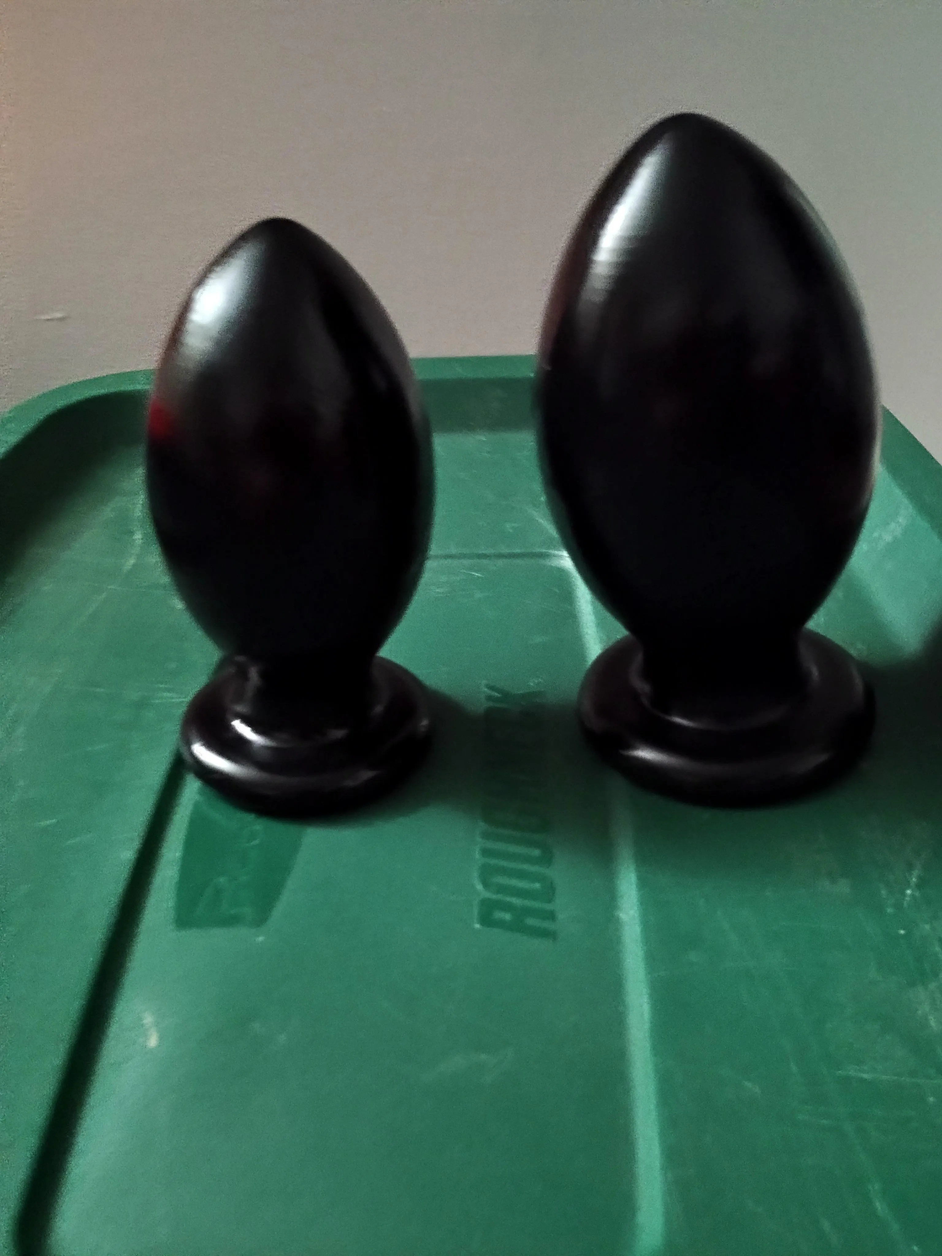 Any takers? I take the one on the left, working towards the bigger one!