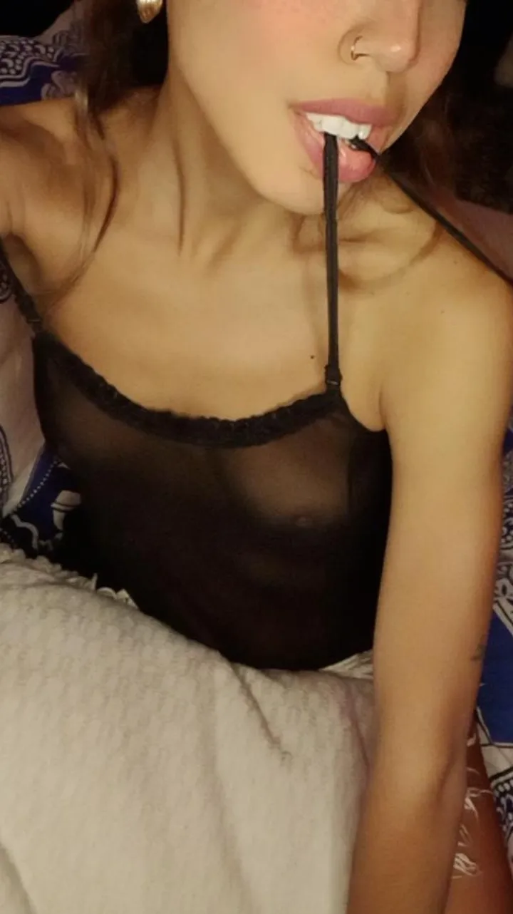 Daddy I think you might like to try me a little bit 🫦