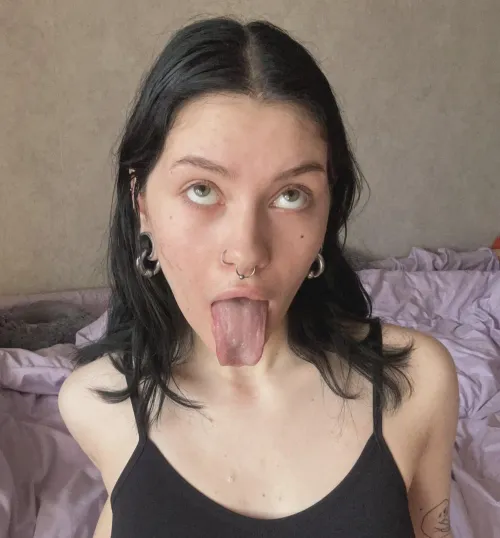 enjoy the perfect ahegao while i show it off