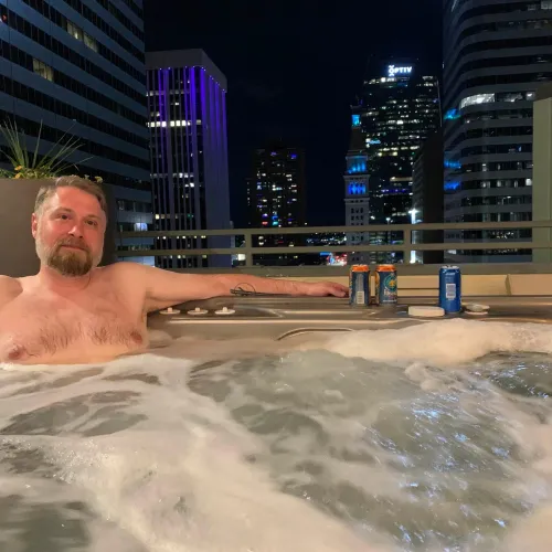 Former missionary looking for his Watersports loving, nudist girlfriend