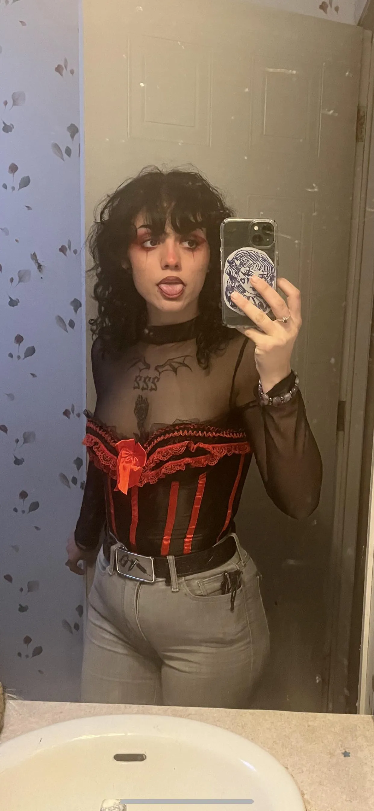 I might look like a doll, but I promise I don’t just sit pretty… 😘 come play with me and find out for yourself