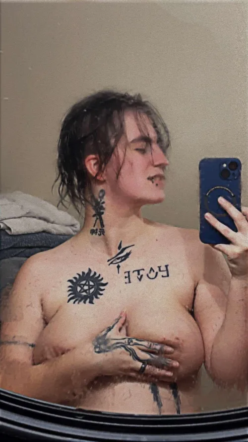 Just want a pretty T boy to play with me… is that too much to ask?