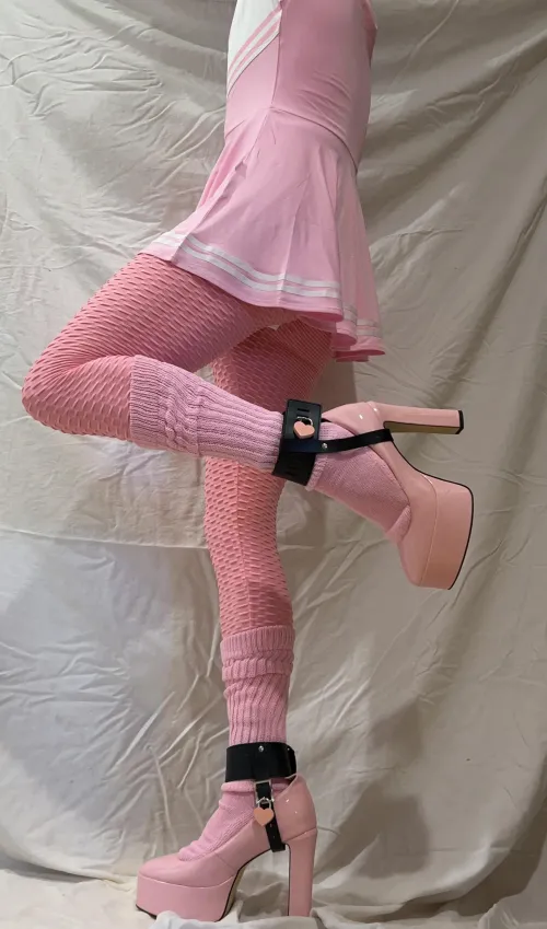 One way to make my selfbondage include stuck in heels.