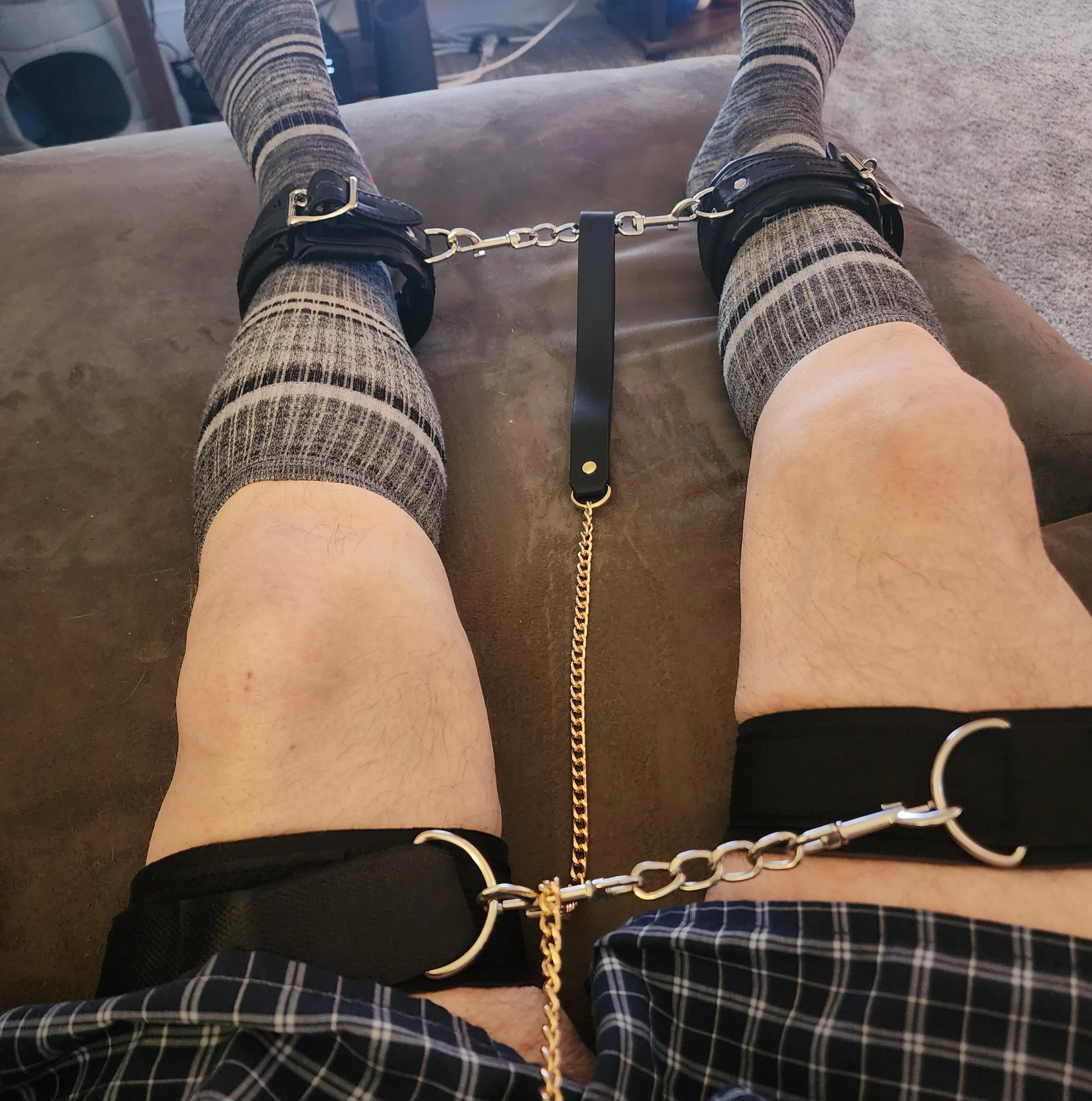 Selfbondage just a relaxing little after work break