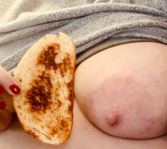 Sexy moms know that breakfast is the most important meal of the day.