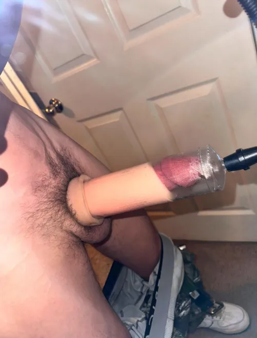 The flashlight attachment grips so nice fully pumped