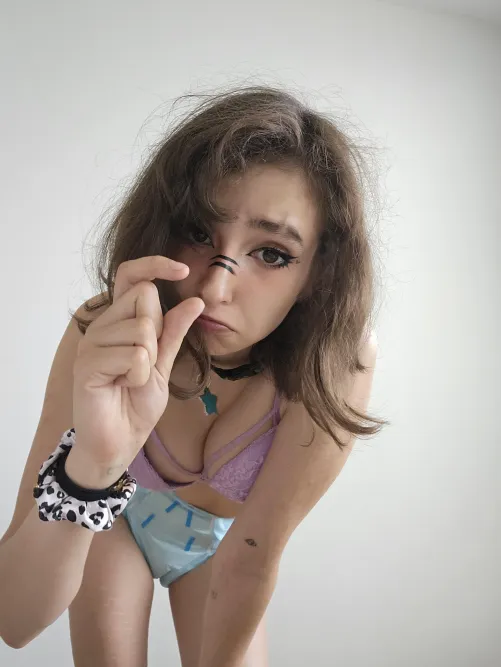 Awee, it's so small! 🤭