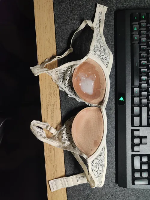 Cum on 32B Tezenis Bralette from GF