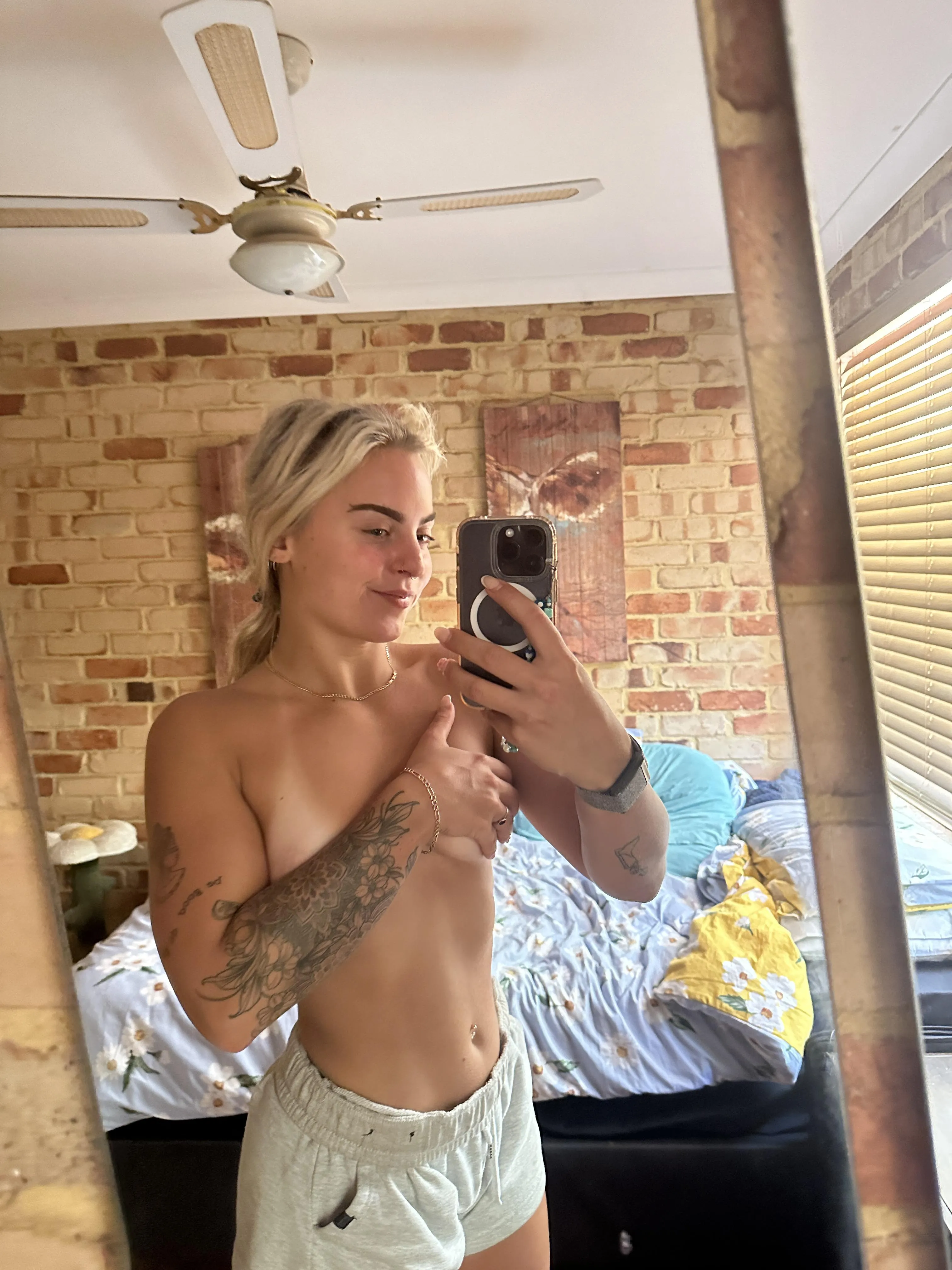 Drop a ❤️ you'd promise to masturbate every time I send you my nudes