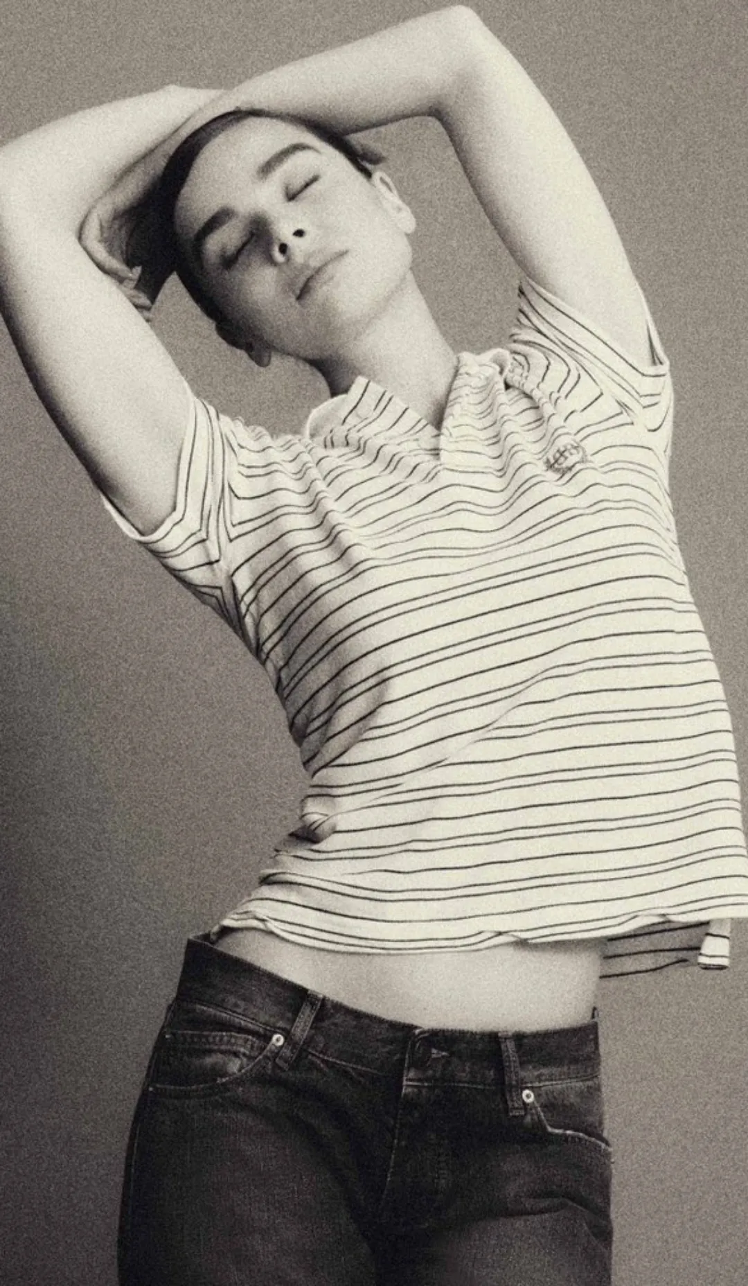 Hailee Steinfeld waist is so sexy