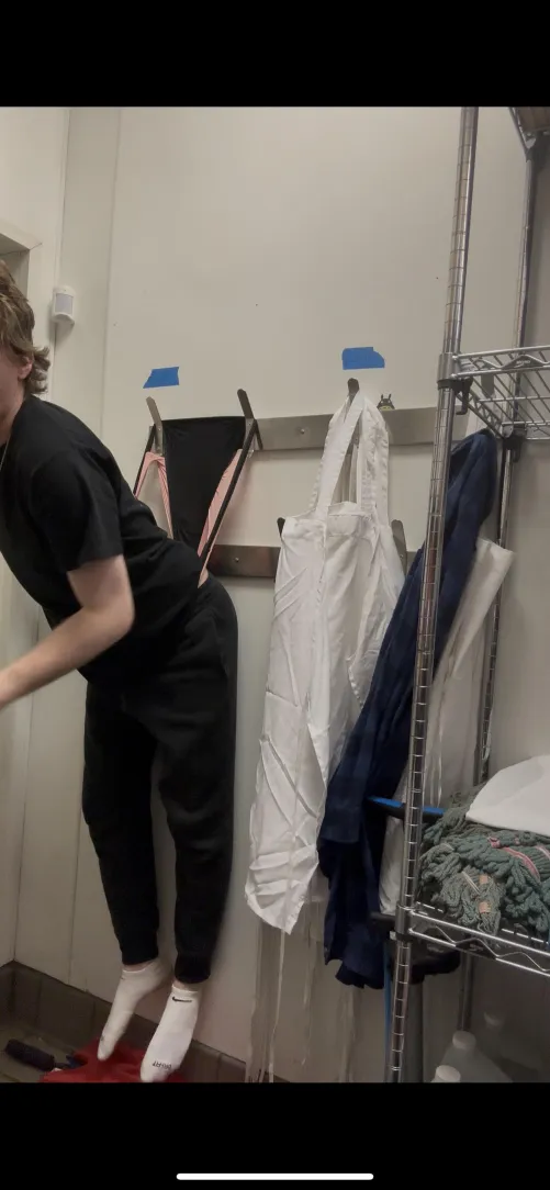 i hate being single and having to do this to myself 😓