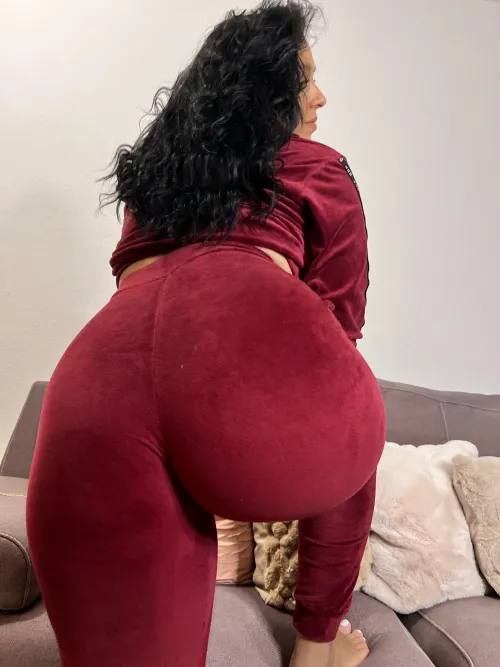 I have a naughty side that is begging to be explored, pure chocolate , spicy and juicy chocolate