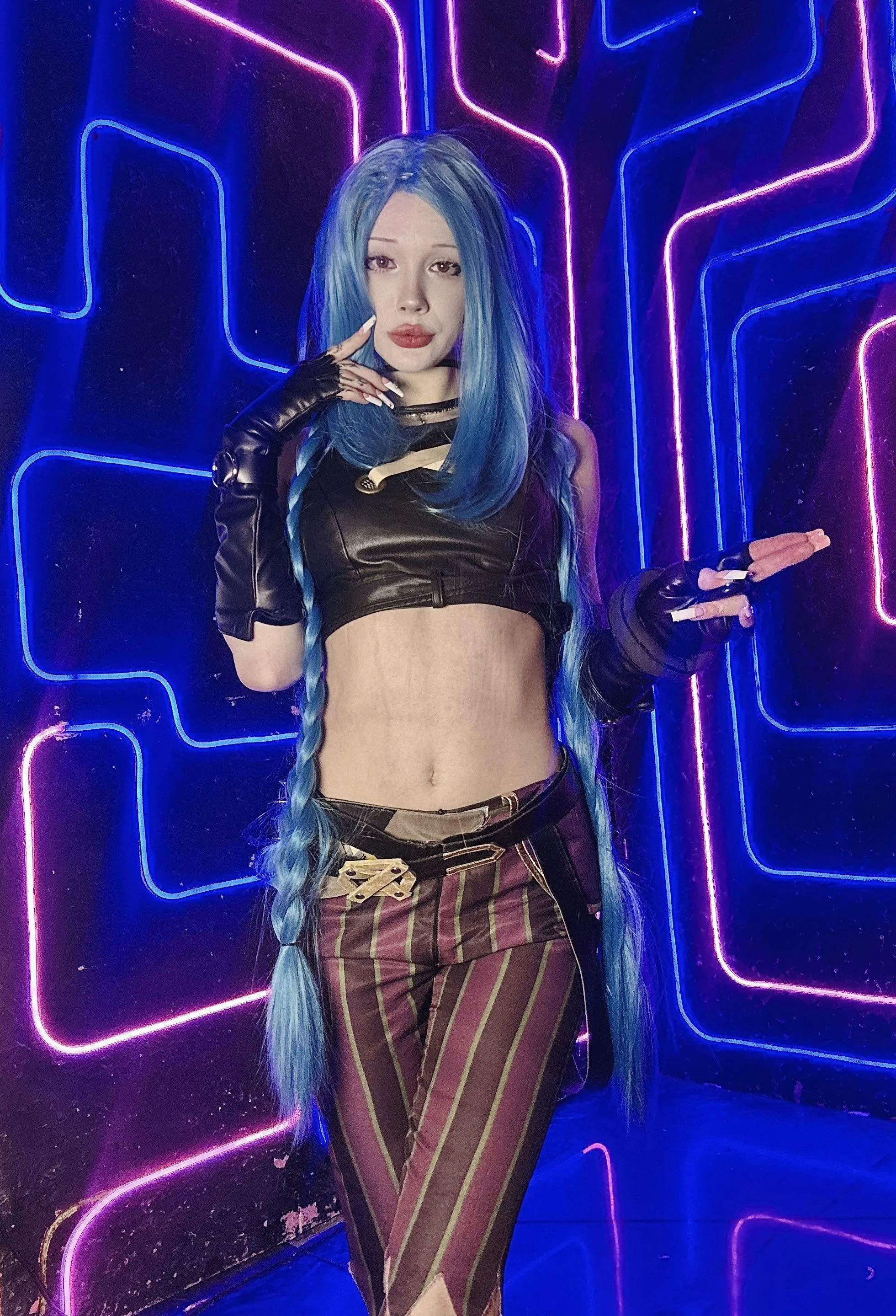 Jinx [League of Legends] by lilmollypill