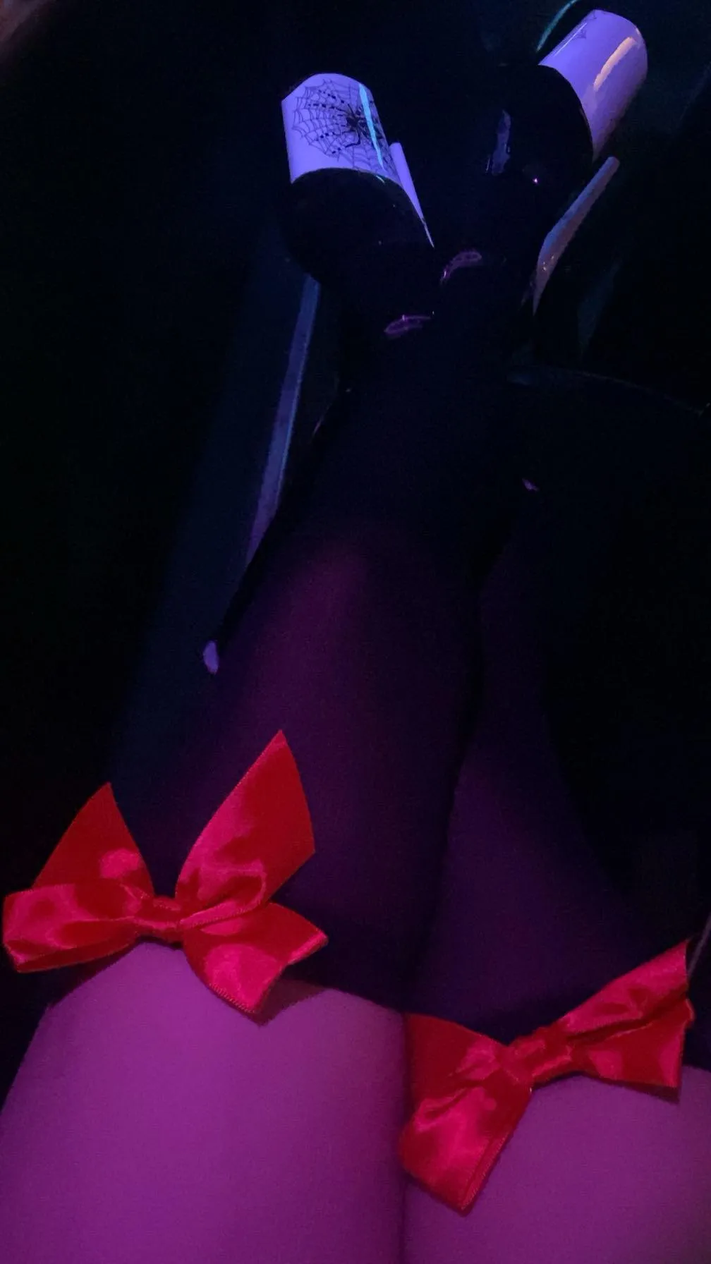 Patiently waiting to step on someone with my pleasers🖤