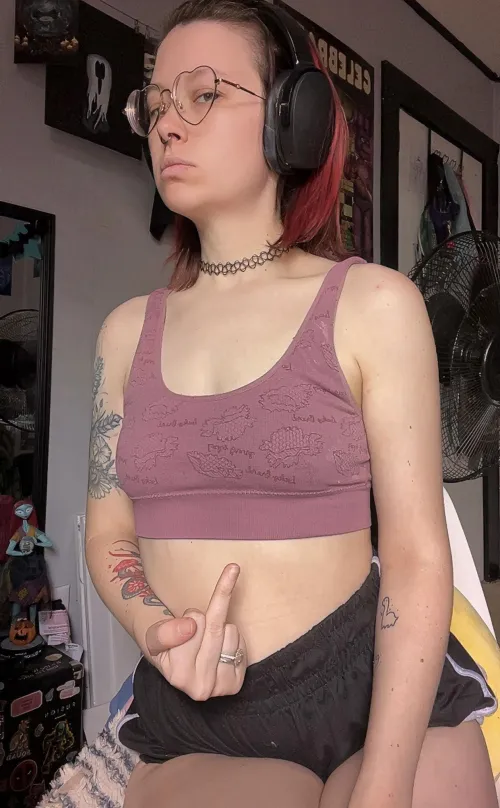 Side eye and flipping you off as you deserve ..