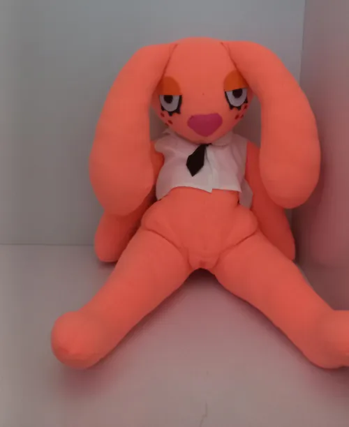 the plump on her hip while she's sitting down