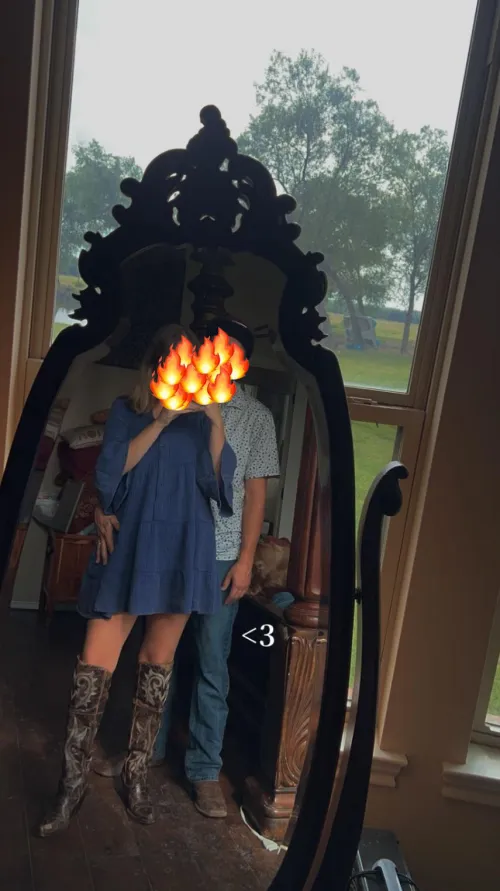 27[MF4F] we’re looking for a female to join us to the rodeo on 4/11 country concert too!