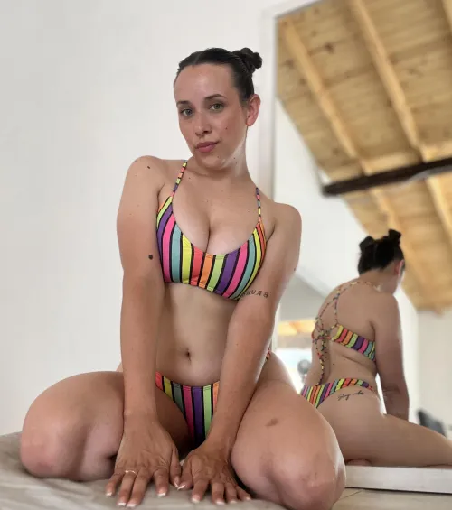 After seeing me you won't be able to stop thinking about me, I'LL BE ON YOUR MIND ALL DAY .