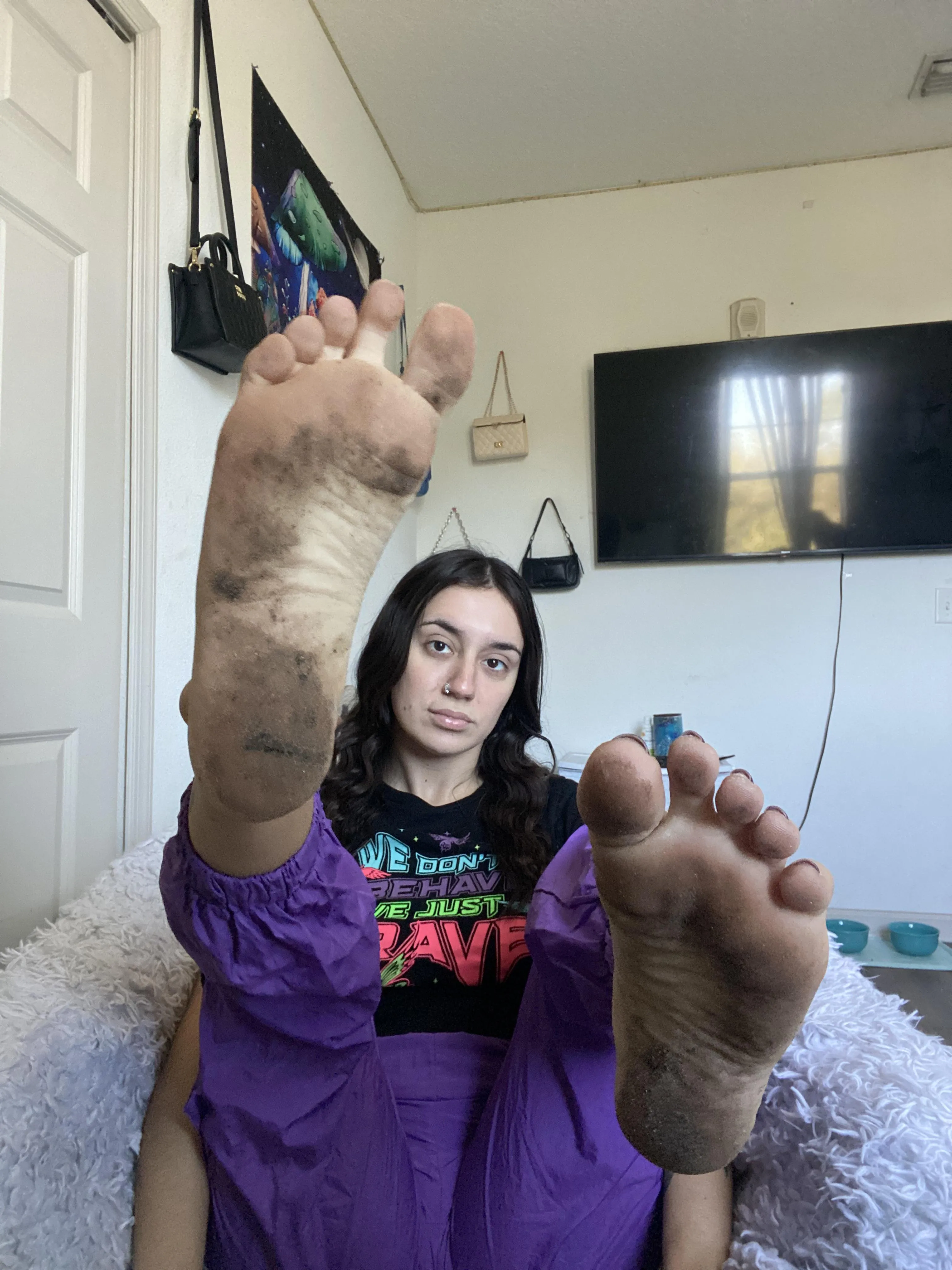 Clean my foot filth!