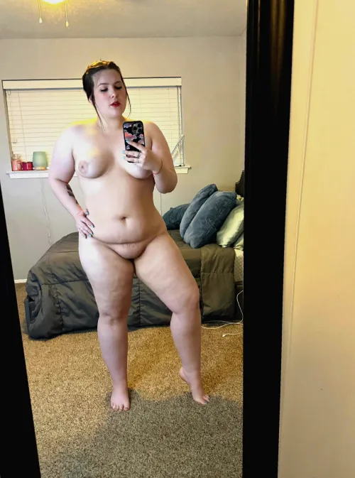 Everyone that comments what you like about me gets a nude. Be honest!