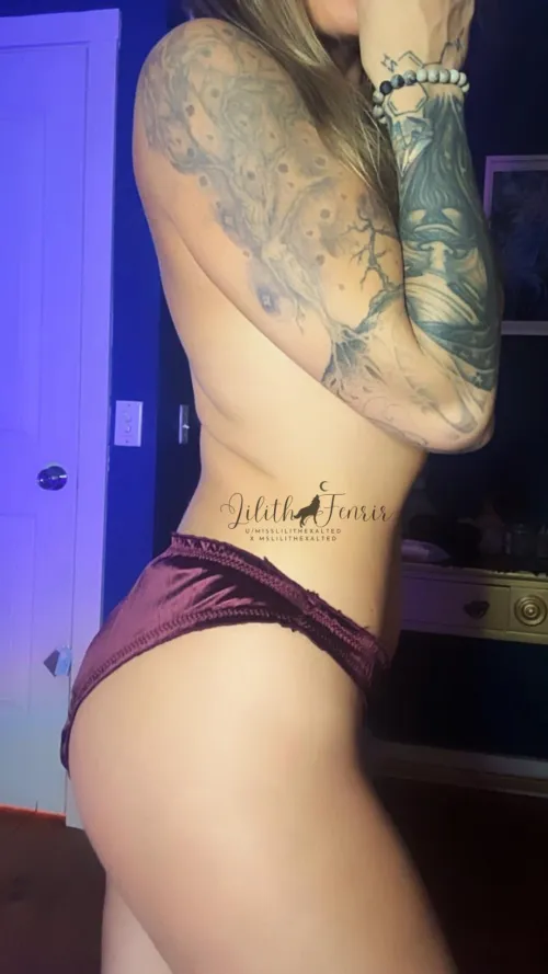 Holy relics imbued with my essence, unique signature one of a kind vials 🧪 containing assorted weird & sacred things from my divine temple paired with other magical things. [dom] [sext] [rate] [gfe] [pty] [pss] [oth] LIMITED access to private chan